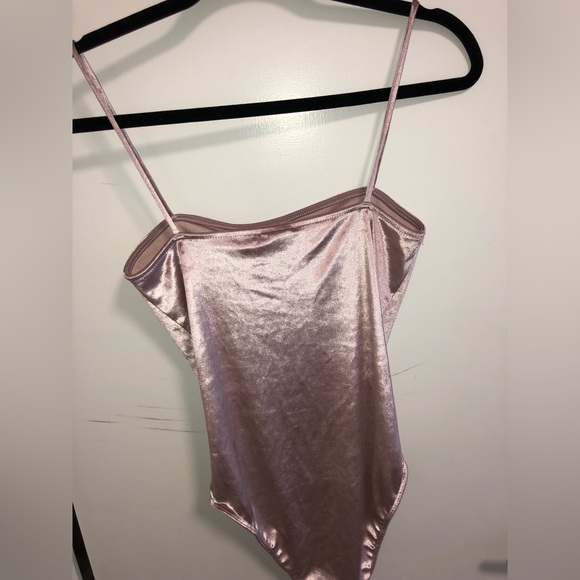 Topshop Pink Velvet Bodysuit (size 6) - Picture 2 of 3